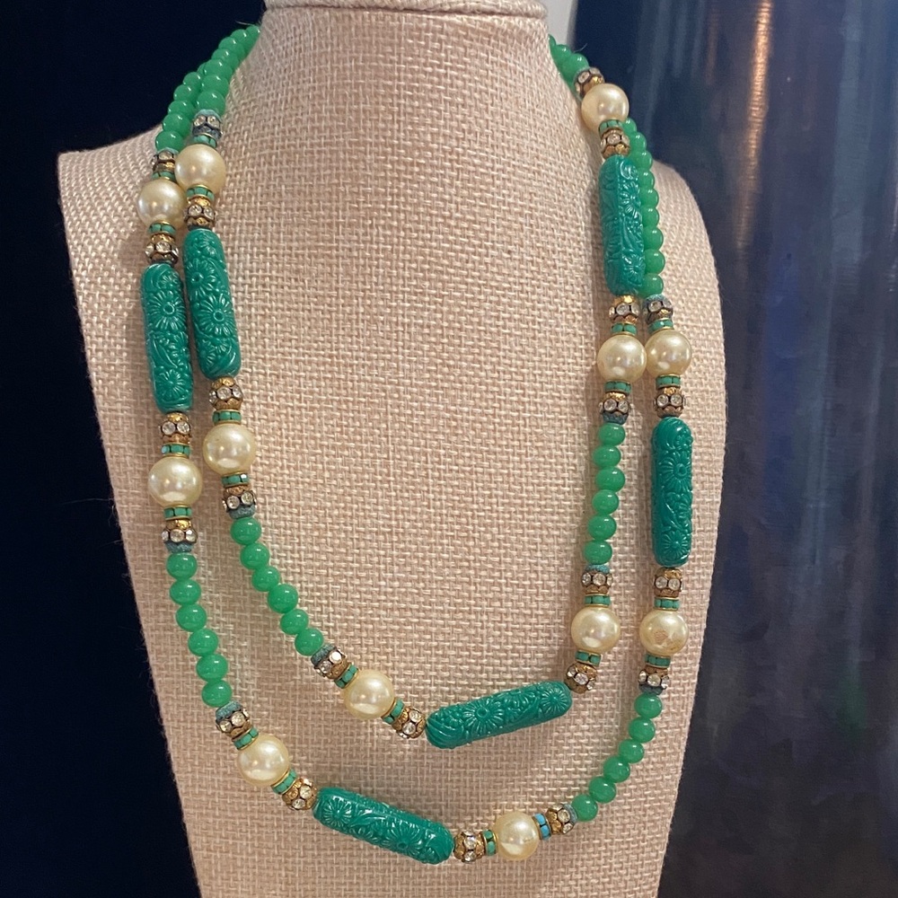 Vintage Green Beaded Layered Necklace with Pearl Accents